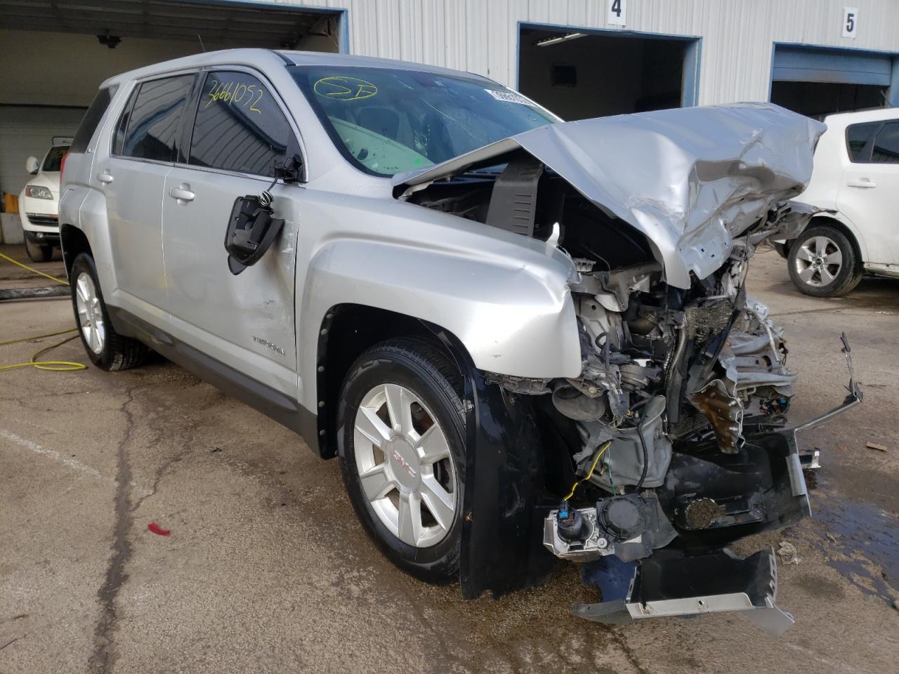 GMC TERRAIN SL 2011 with VIN 2CTALMEC8B6338587 - Photo from auction