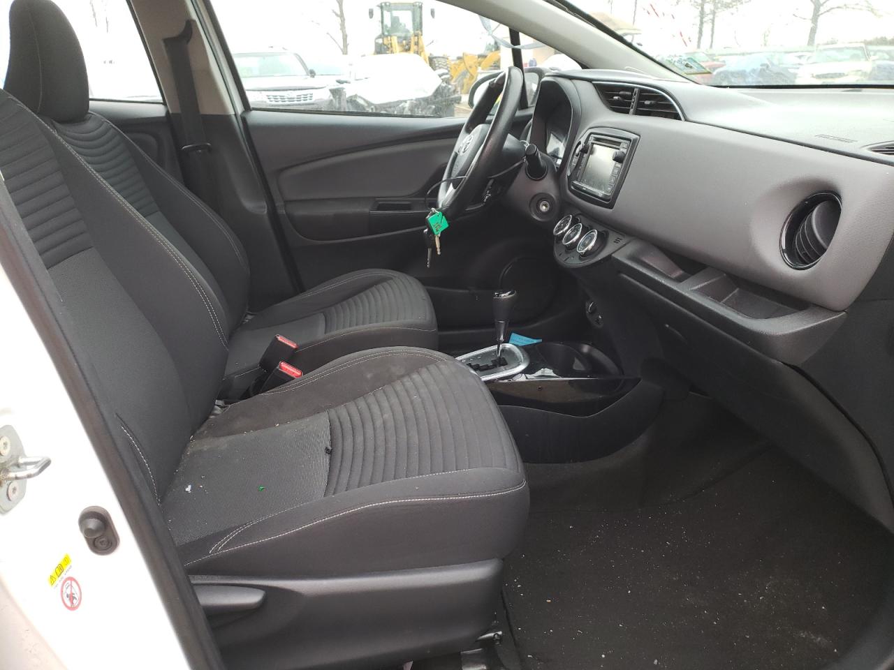 Photo 5 from auction – 2015 TOYOTA YARIS with VIN VNKKTUD33FA035167