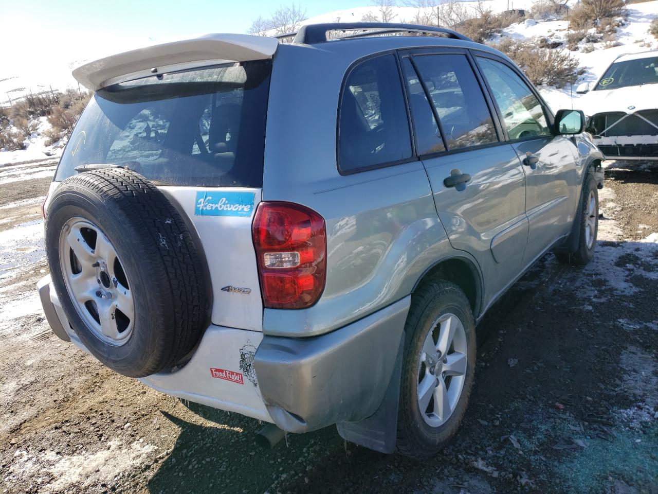 Photo 4 from auction – 2005 TOYOTA RAV4 with VIN JTEHD20V050046199