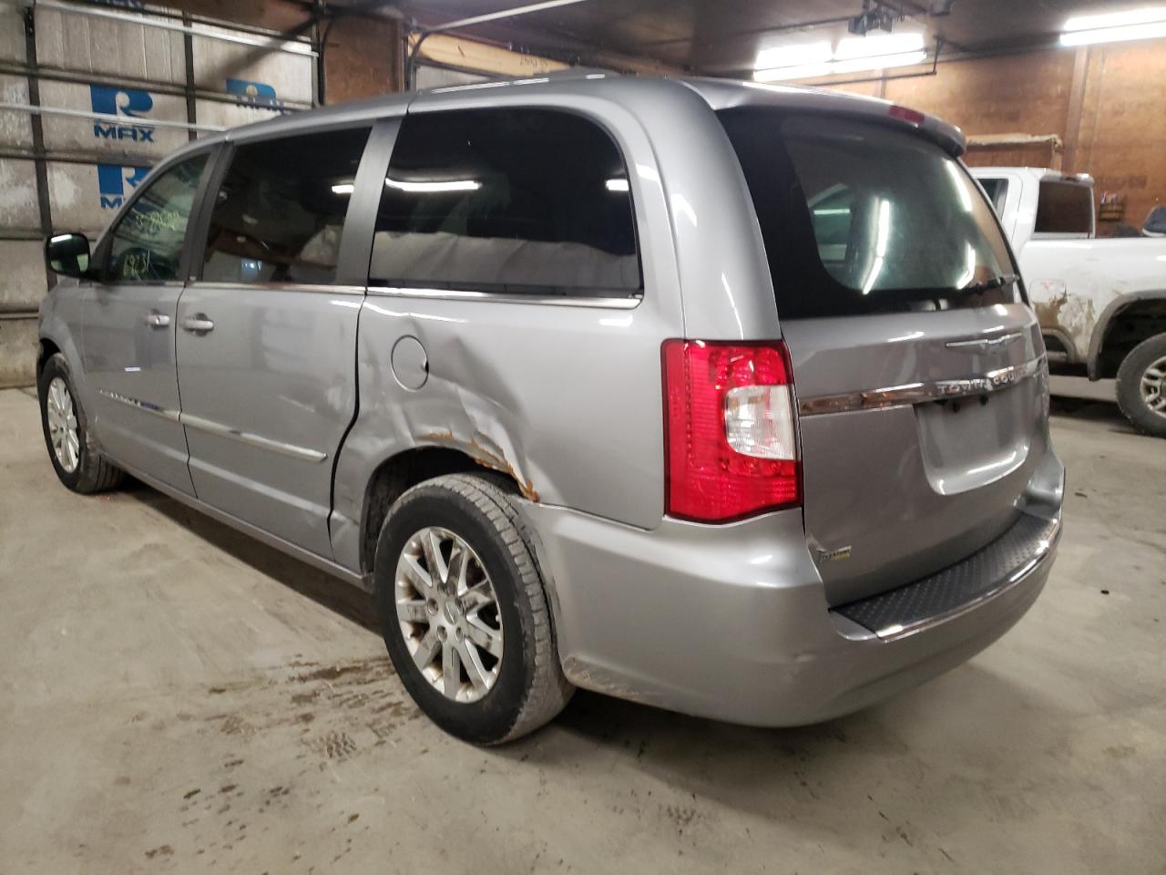 Photo 3 from auction – 2014 CHRYSLER TOWN & COU with VIN 2C4RC1BG8ER314409