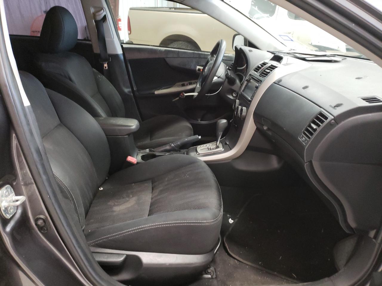 Photo 5 from auction – 2013 TOYOTA COROLLA BA with VIN 5YFBU4EEXDP118769