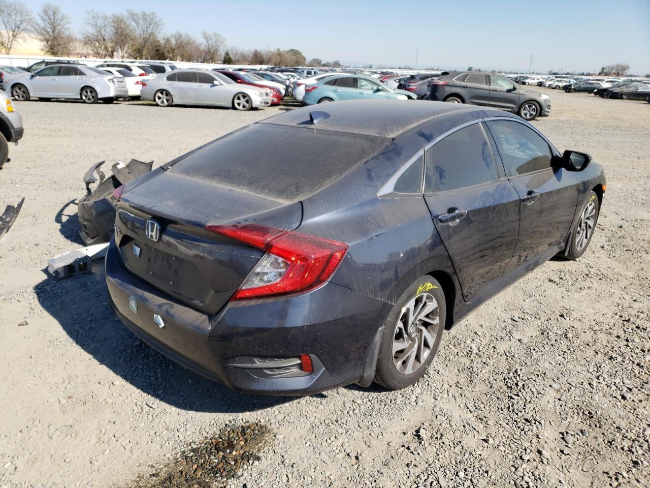 Photo 4 from auction – 2017 HONDA CIVIC EX with VIN 19XFC2F77HE063178