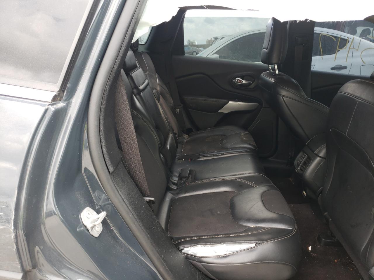 Photo 6 from auction – 2018 JEEP CHEROKEE L with VIN 1C4PJLLB1JD622739