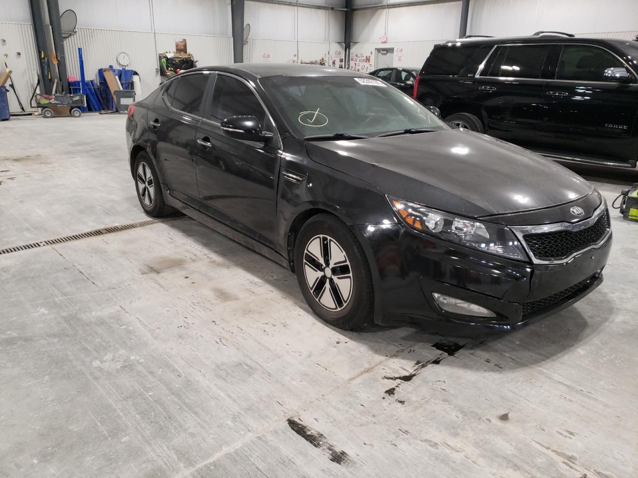 KIA OPTIMA LX 2013 with VIN 5XXGM4A70DG132573 - Photo from auction
