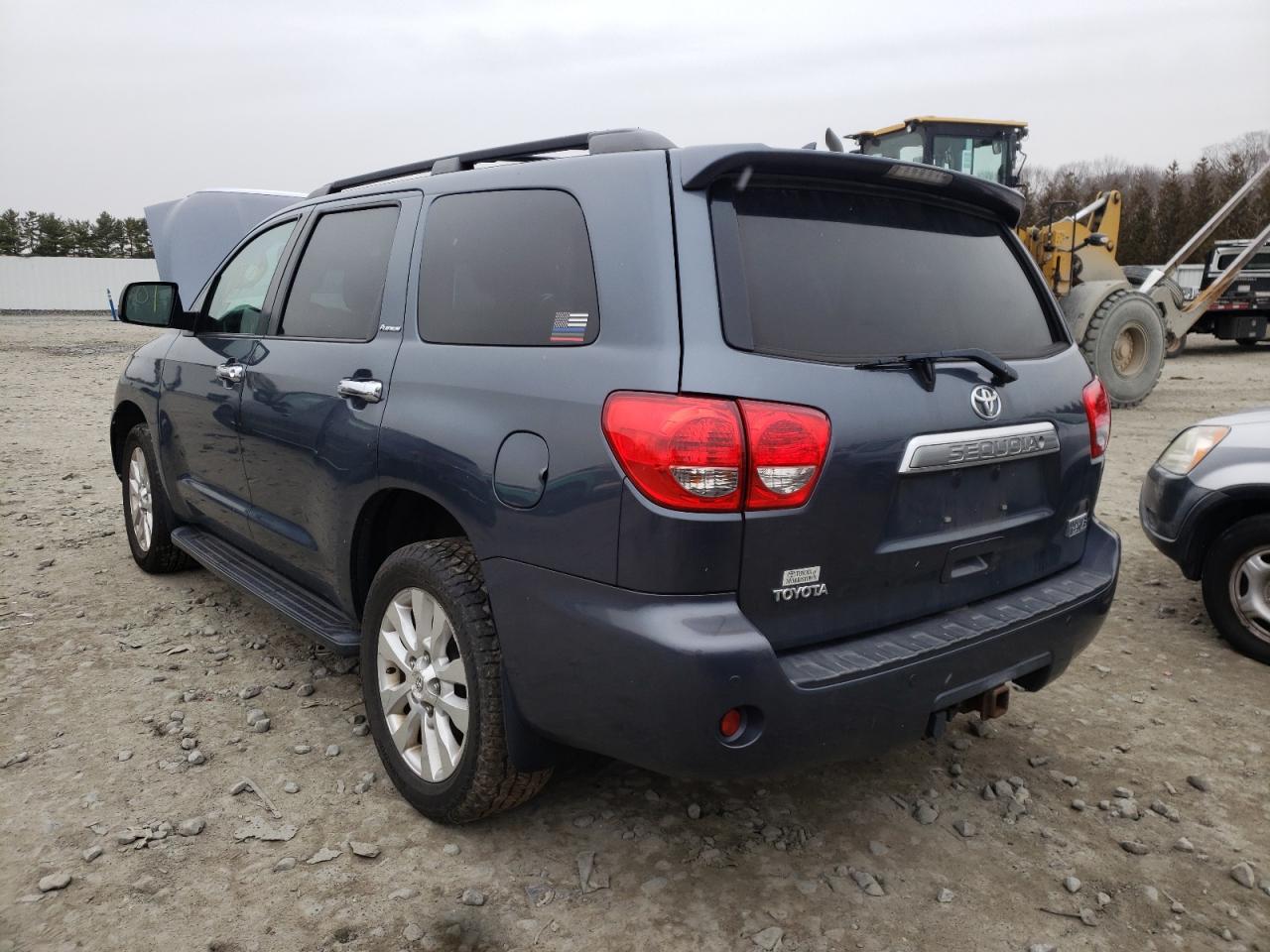 Photo 3 from auction – 2010 TOYOTA SEQUOIA PL with VIN 5TDDY5G19AS032871