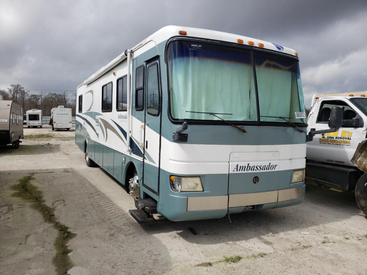 ROADMASTER RAIL EXECUTIVE 2000 with VIN 1RF120415Y1009972 - Photo from auction