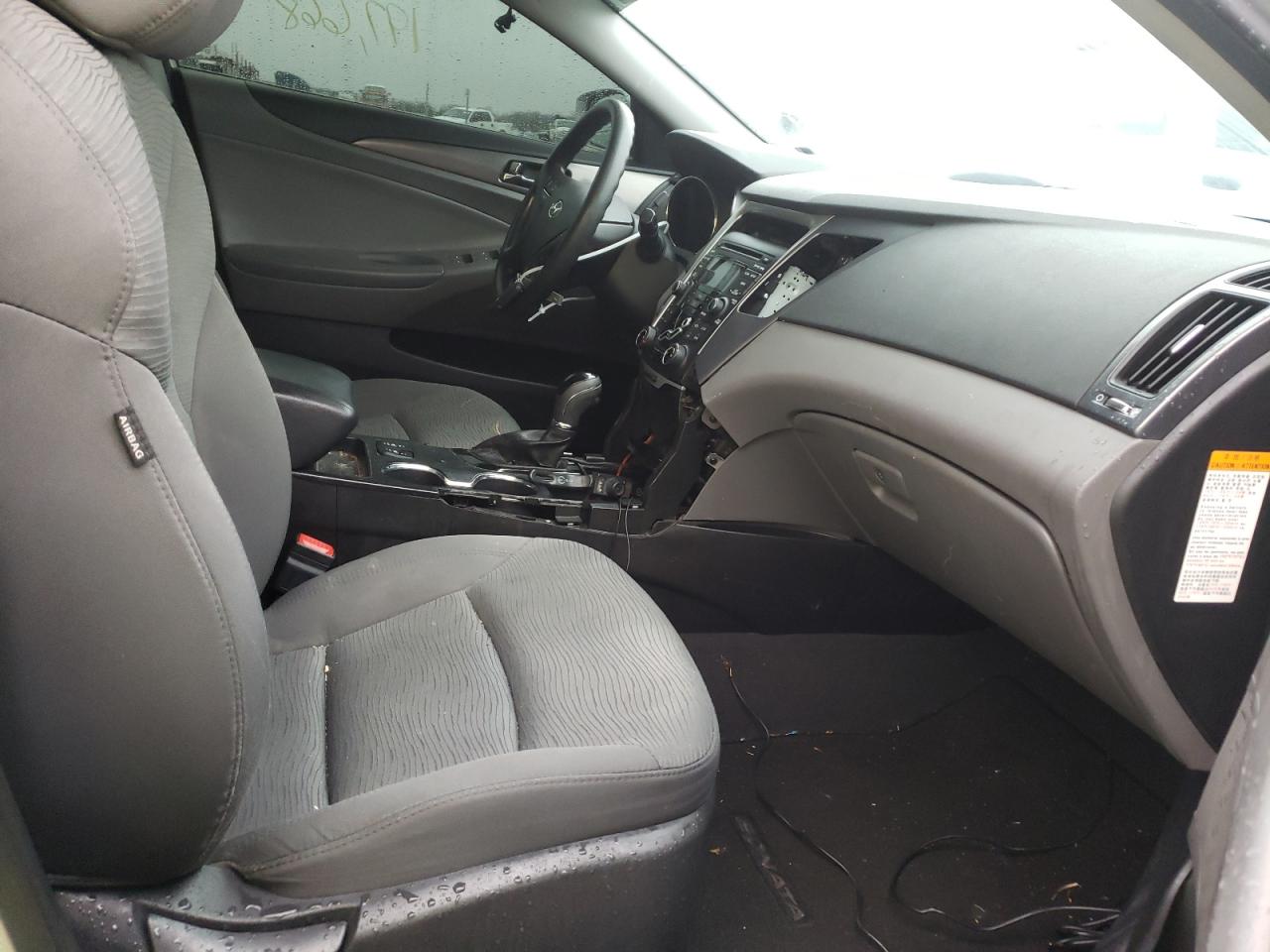 Photo 5 from auction – 2013 HYUNDAI SONATA HYB with VIN KMHEC4A44DA097172