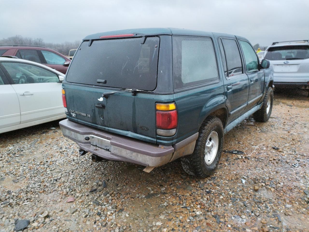 Photo 4 from auction – 1996 FORD EXPLORER with VIN 1FMDU32P9TUD41018