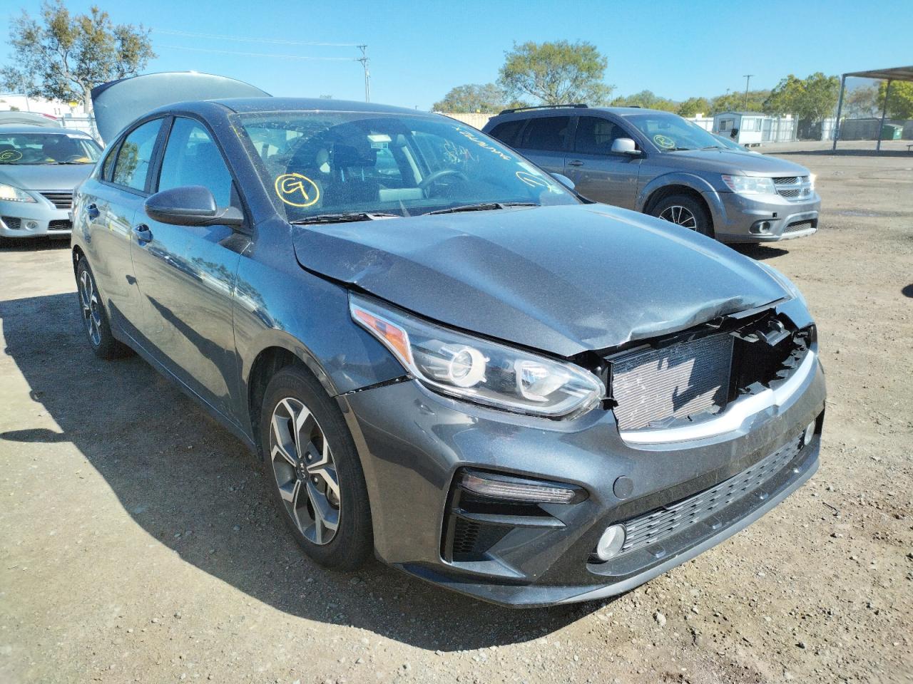 KIA FORTE FE 2020 with VIN 3KPF24AD6LE206464 - Photo from auction