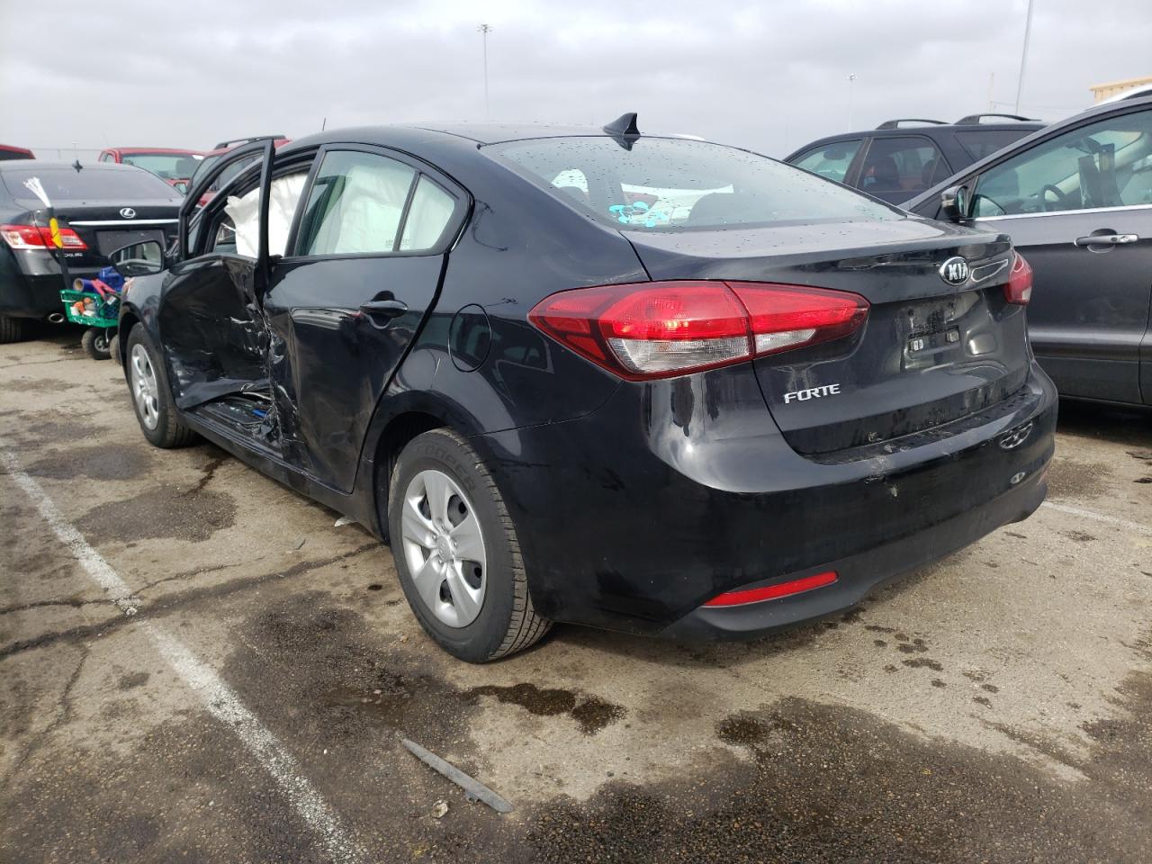 Photo 3 from auction – 2018 KIA FORTE LX with VIN 3KPFK4A79JE231530