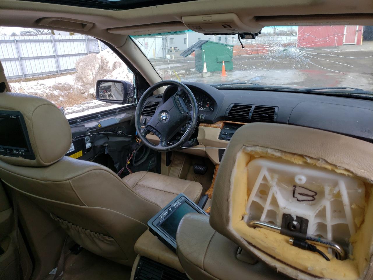 Photo 9 from auction – 2005 BMW X5 3.0I with VIN 5UXFA135X5LY03827
