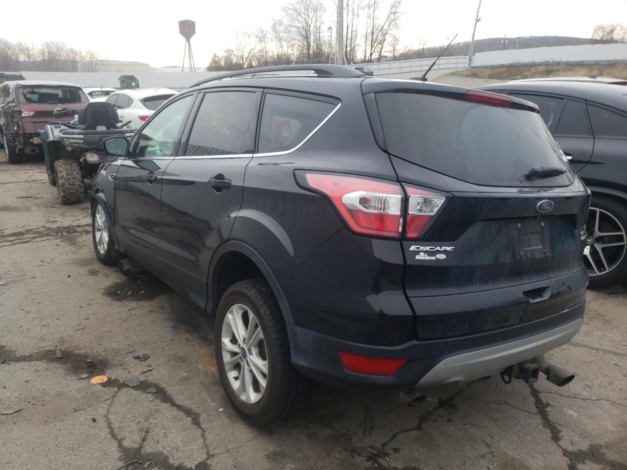 Photo 3 from auction – 2017 FORD ESCAPE SE with VIN 1FMCU9GDXHUD99398