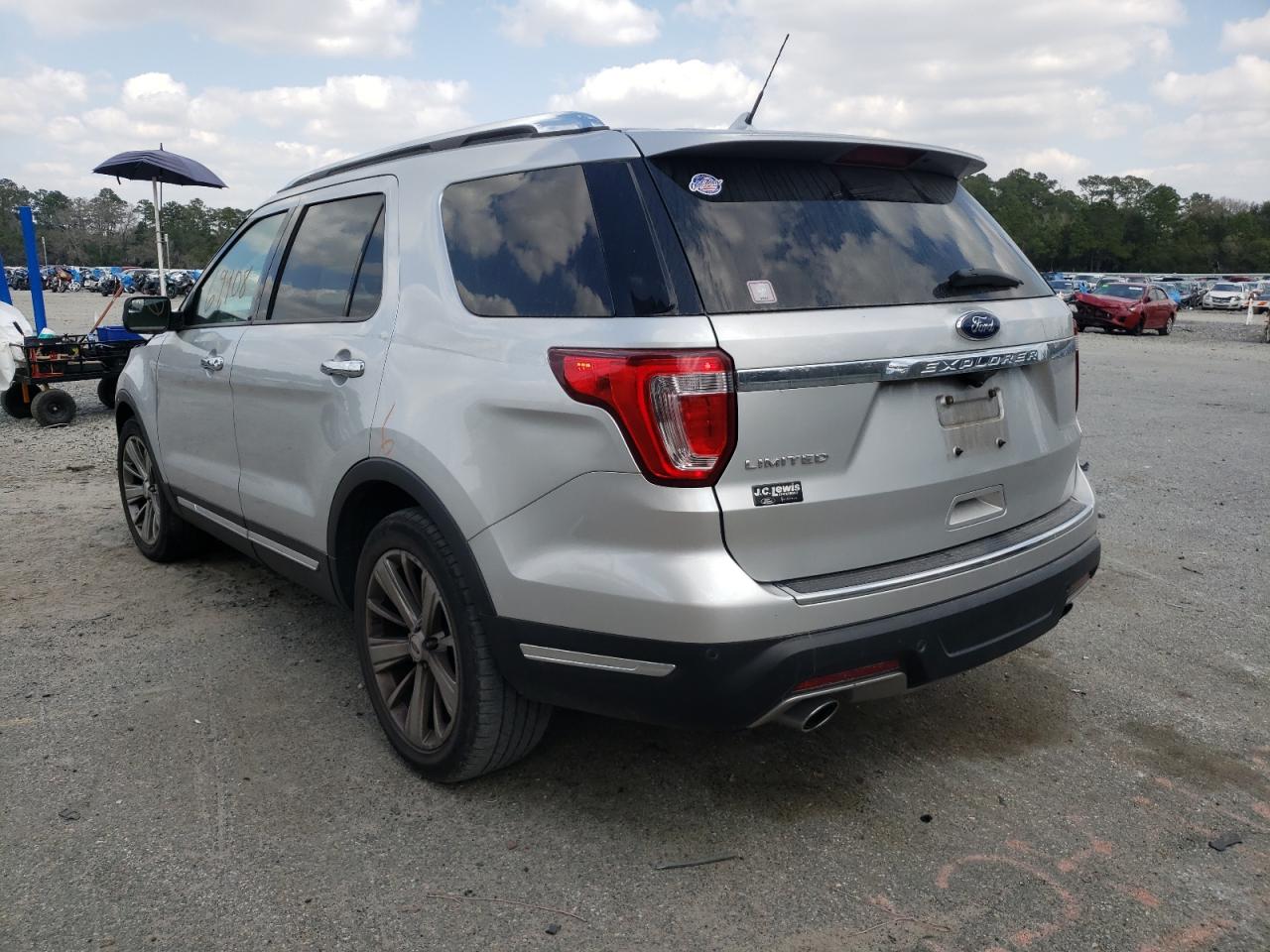 Photo 3 from auction – 2018 FORD EXPLORER L with VIN 1FM5K7F83JGA04604