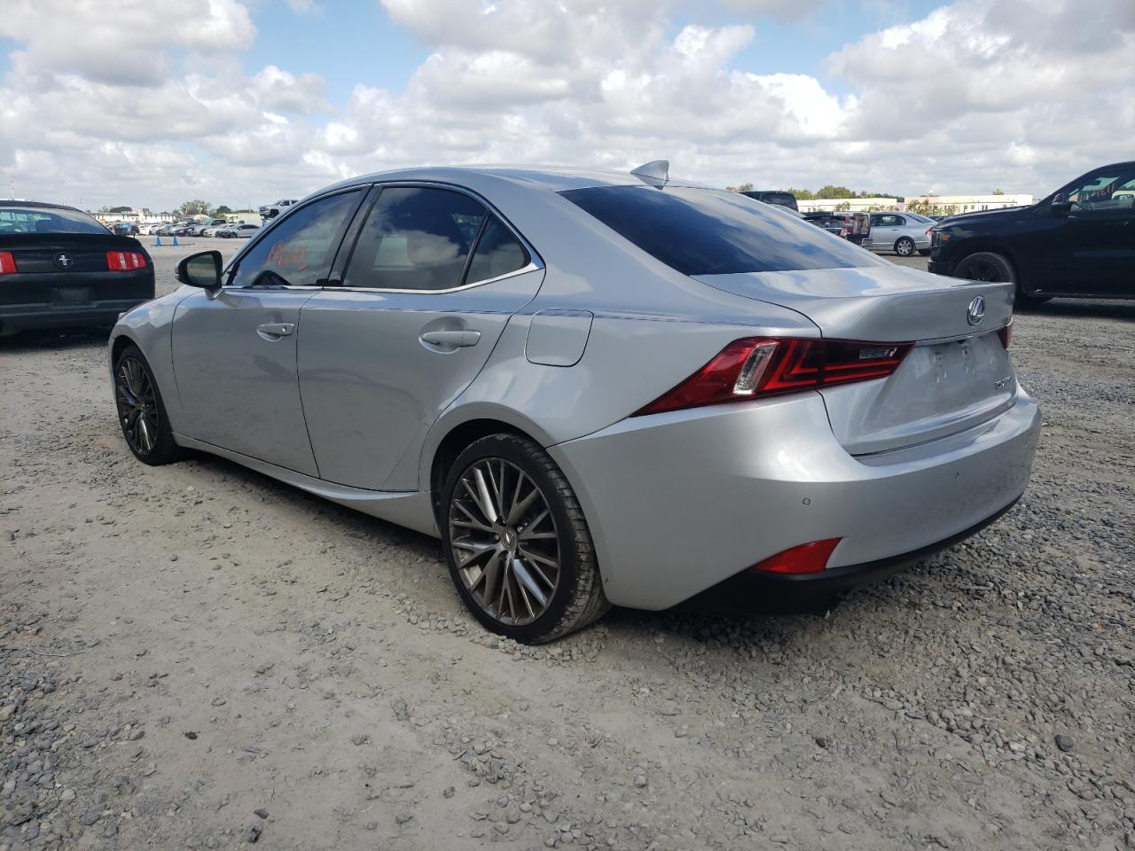 Photo 3 from auction – 2015 LEXUS IS 250 with VIN JTHBF1D25F5048032