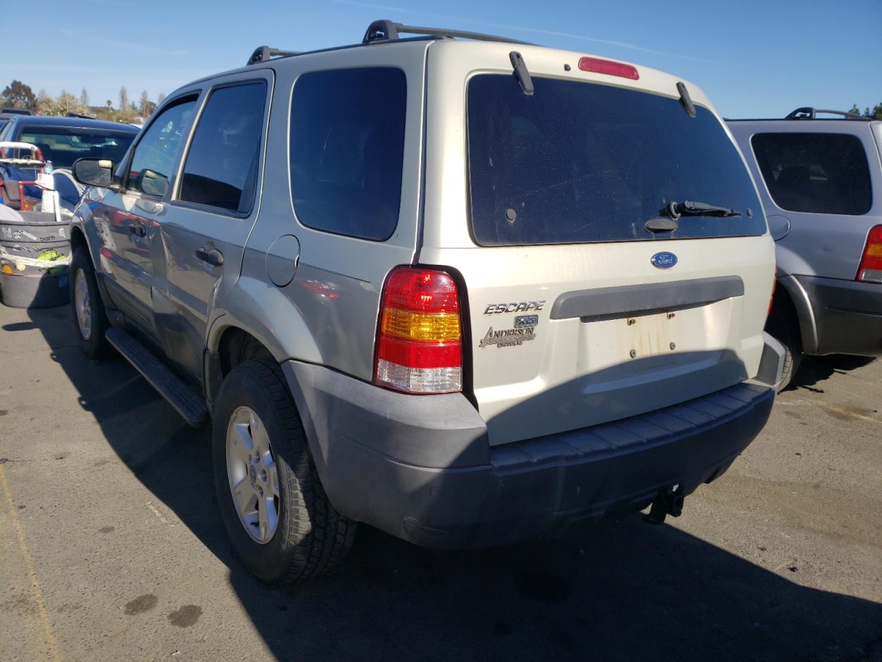 Photo 3 from auction – 2003 FORD ESCAPE XLT with VIN 1FMCU93193KE05305