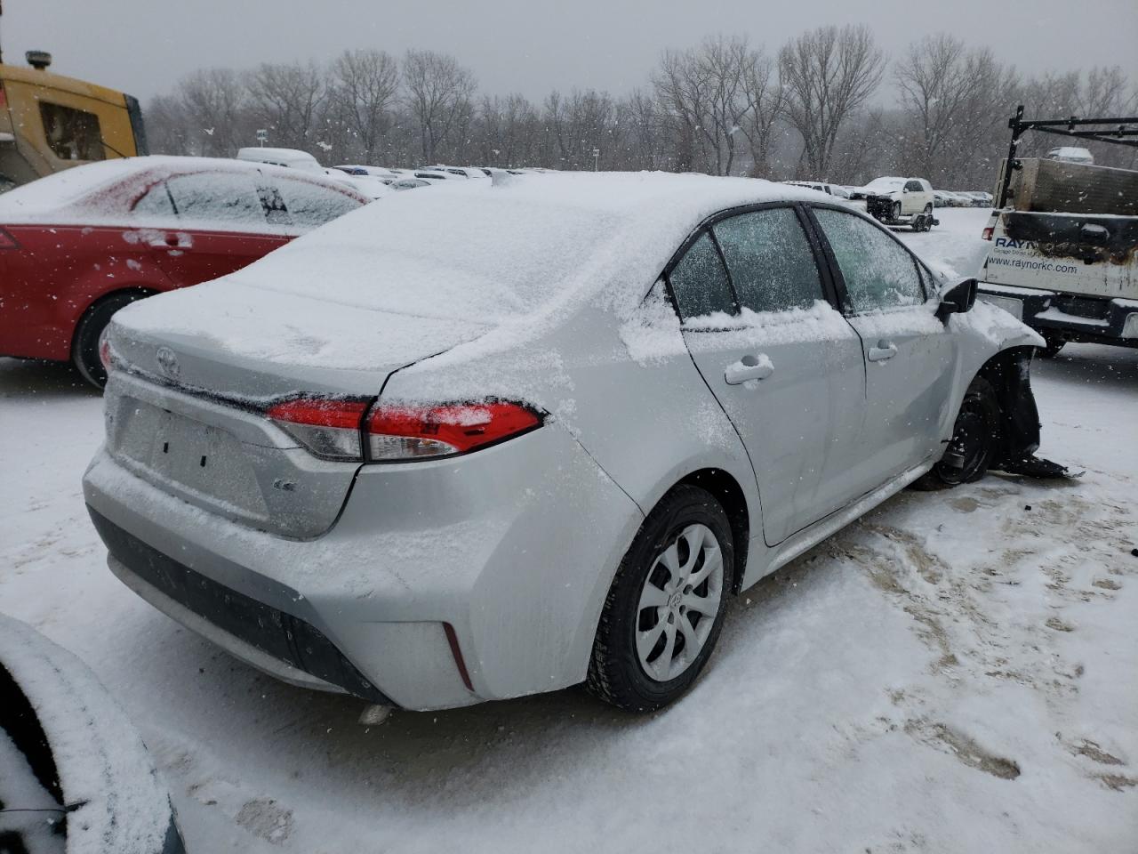 Photo 4 from auction – 2021 TOYOTA COROLLA LE with VIN 5YFEPMAE3MP165474