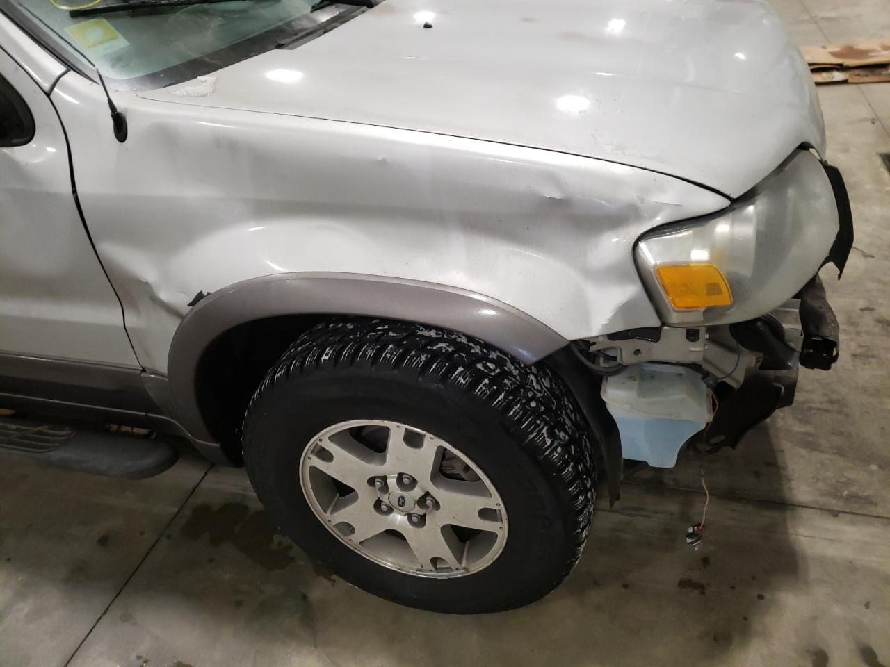 Photo 9 from auction – 2005 FORD ESCAPE XLT with VIN 1FMYU03145KE09380