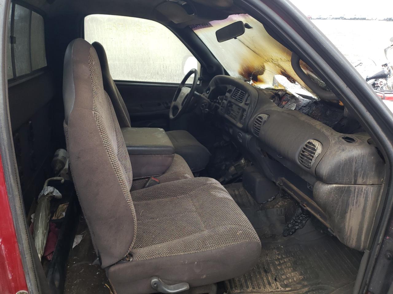 Photo 5 from auction – 1998 DODGE RAM 1500 with VIN 1B7HC16Z8WS555295