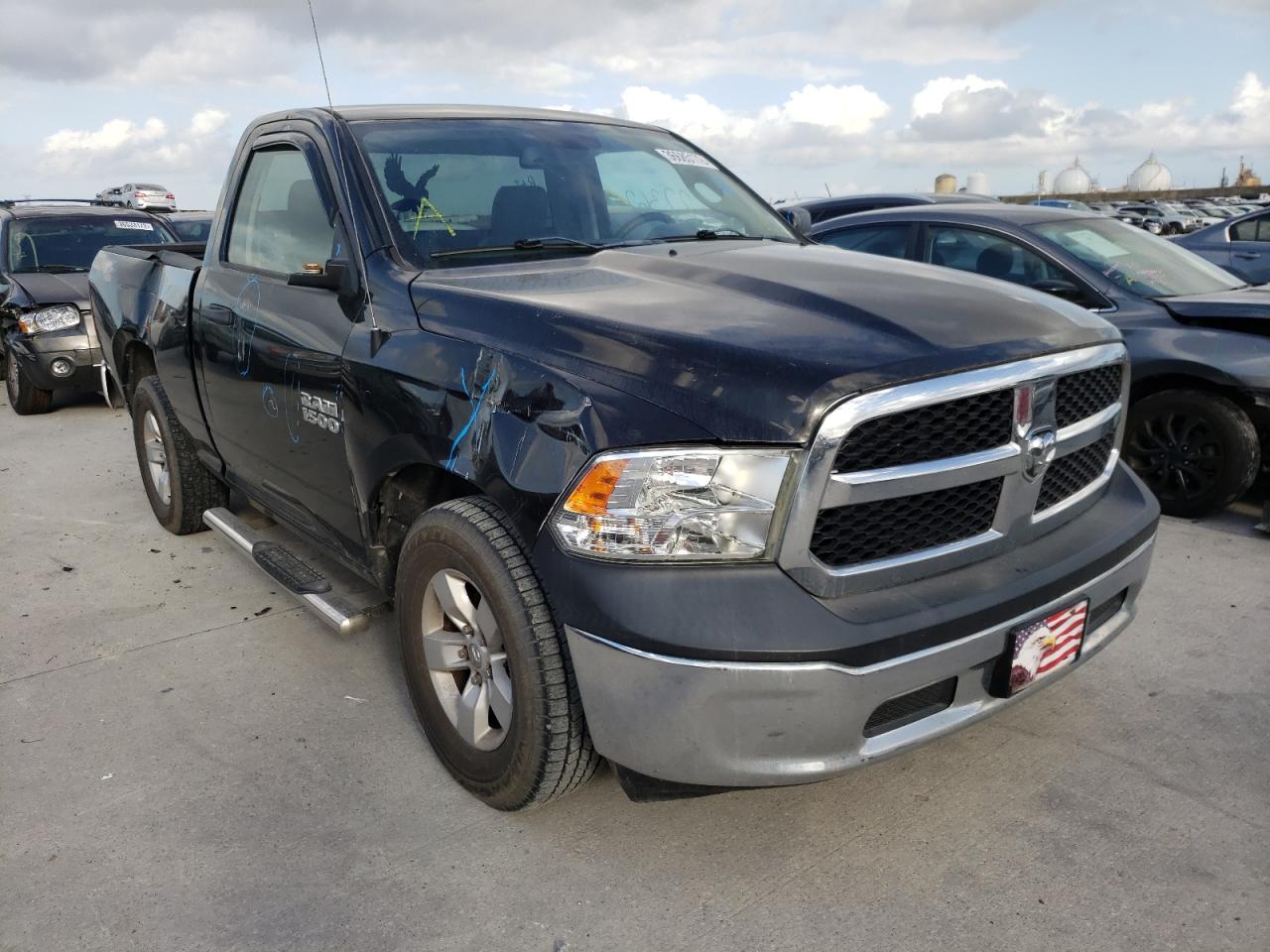 RAM 1500 ST 2018 with VIN 3C6JR6AG1JG238467 - Photo from auction