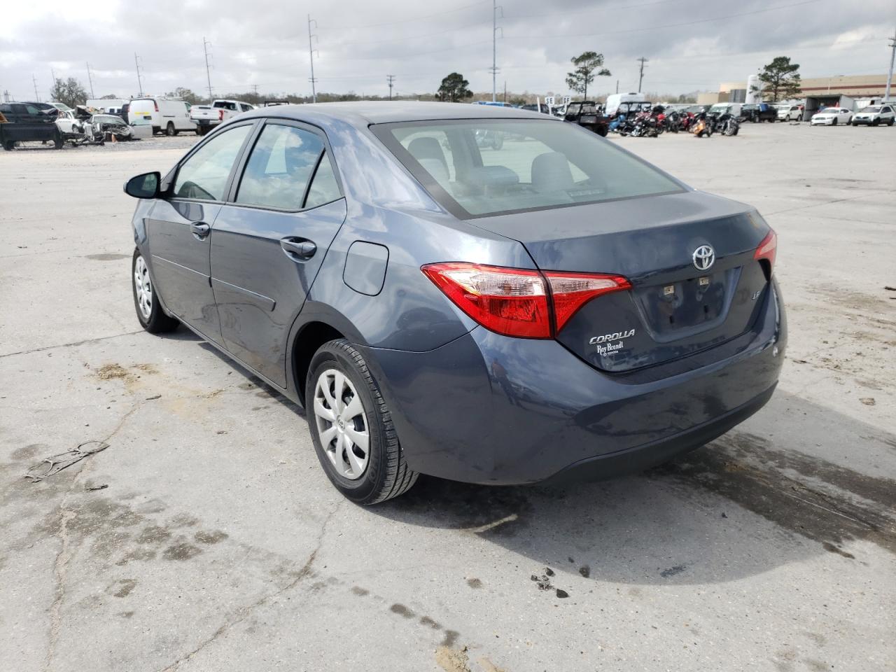Photo 3 from auction – 2018 TOYOTA COROLLA L with VIN 5YFBURHE6JP837117
