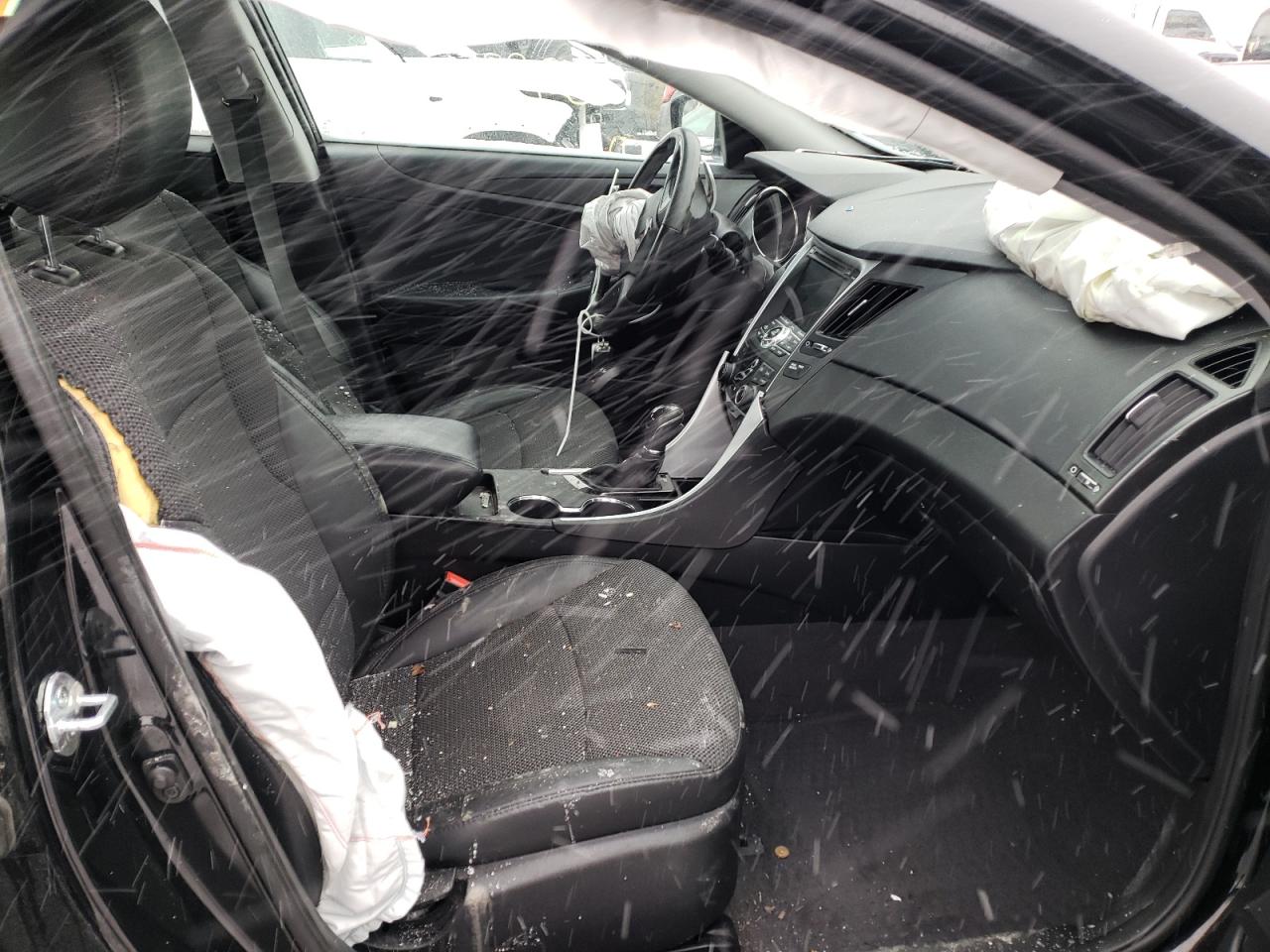 Photo 15 from auction – 2012 HYUNDAI SONATA SE with VIN 5NPEC4AB0CH369842