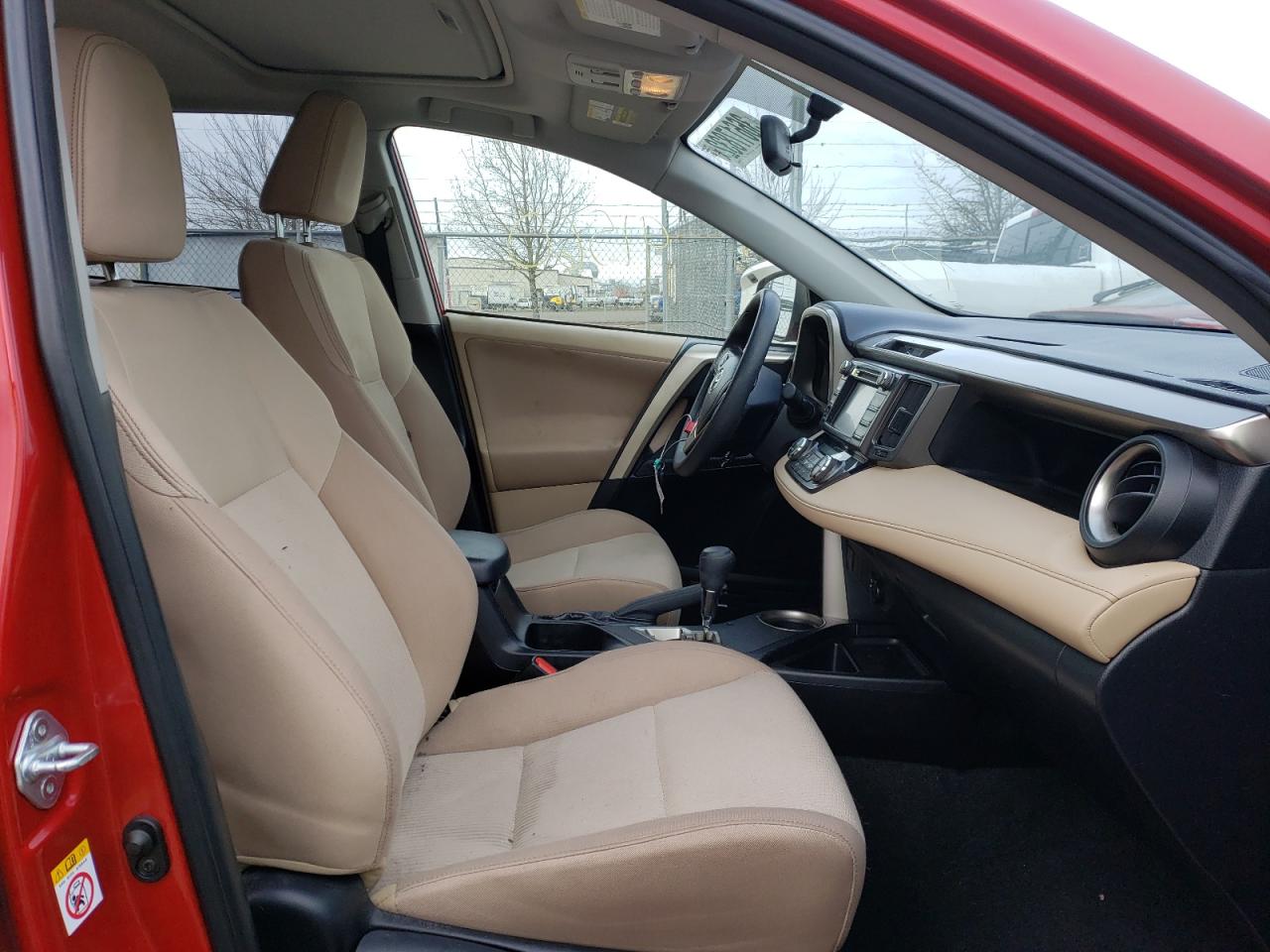 Photo 5 from auction – 2013 TOYOTA RAV4 XLE with VIN JTMWFREV9D5010682