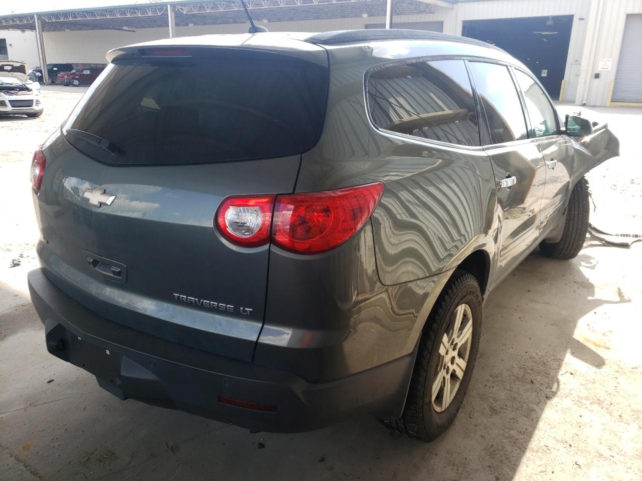 Photo 4 from auction – 2011 CHEVROLET TRAVERSE L with VIN 1GNKVGED4BJ236329