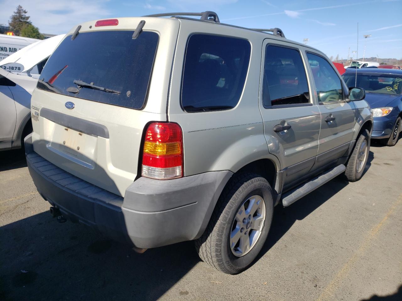 Photo 4 from auction – 2003 FORD ESCAPE XLT with VIN 1FMCU93193KE05305