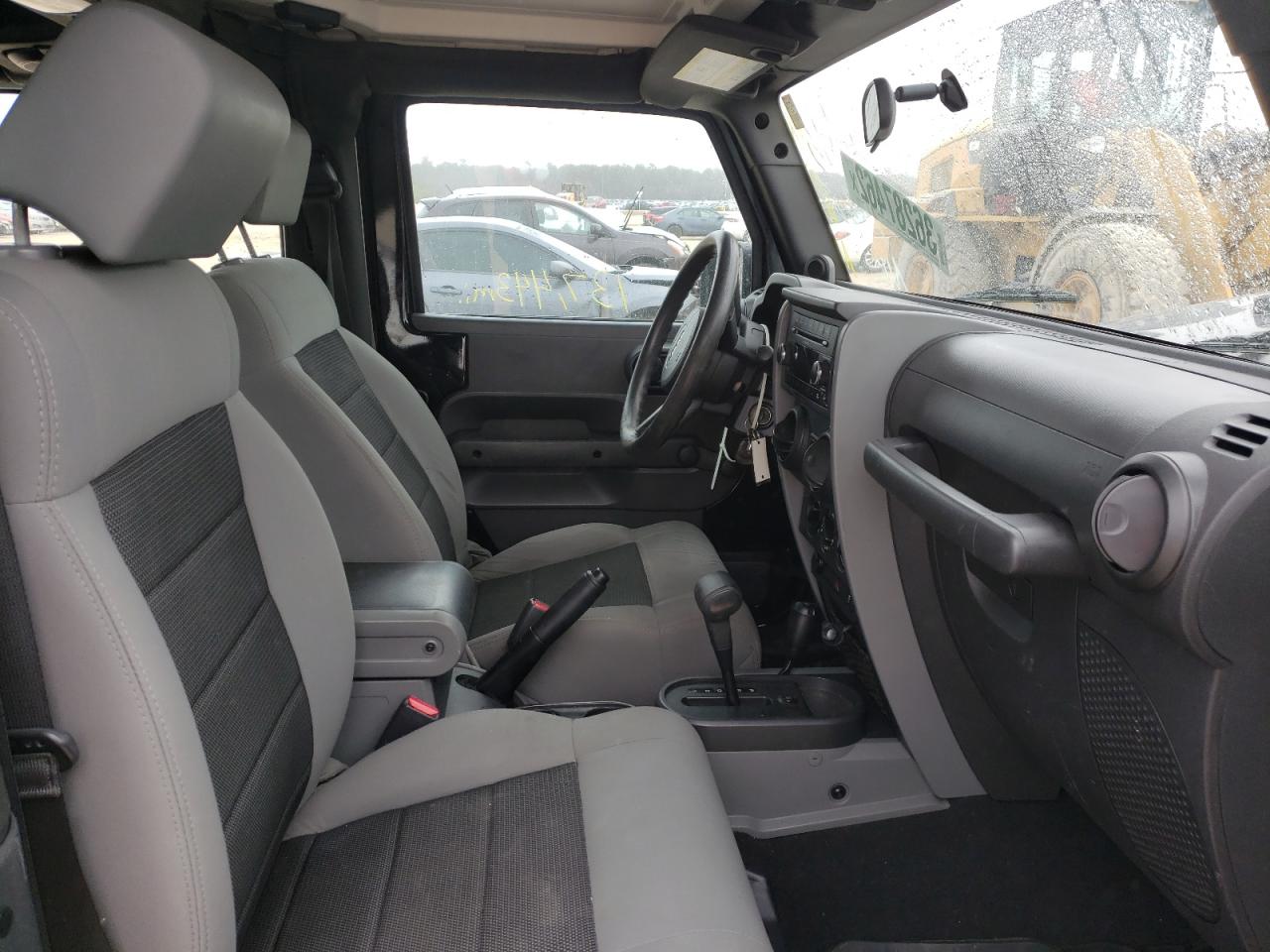 Photo 5 from auction – 2010 JEEP WRANGLER S with VIN 1J4AA2D17AL181494