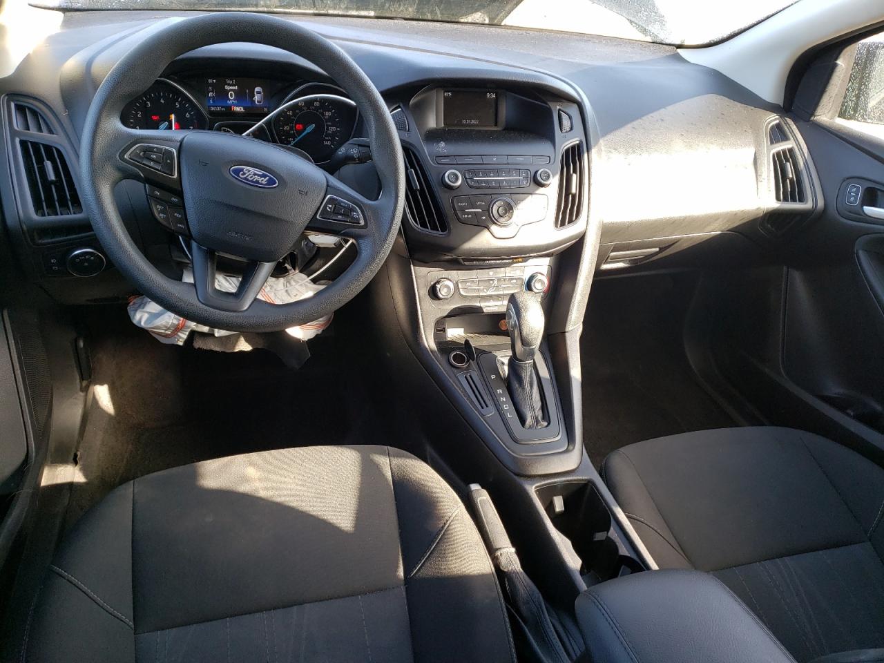Photo 9 from auction – 2018 FORD FOCUS SE with VIN 1FADP3F29JL306403