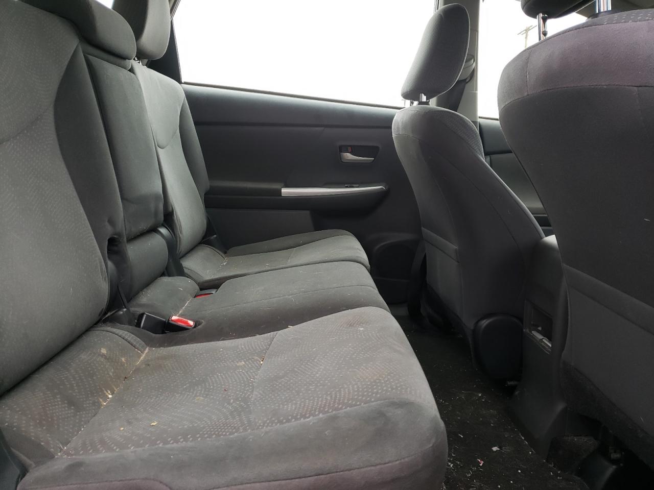 Photo 6 from auction – 2013 TOYOTA PRIUS V with VIN JTDZN3EU7D3286200