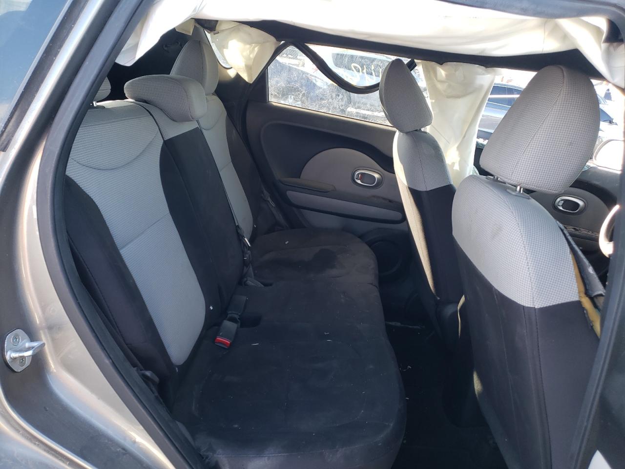Photo 6 from auction – 2015 KIA SOUL with VIN KNDJN2A28F7137690