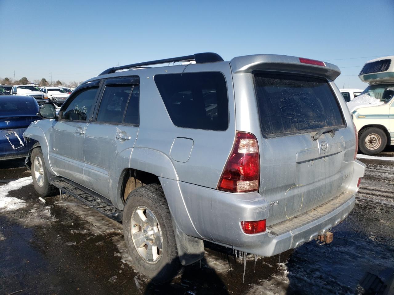 Photo 3 from auction – 2004 TOYOTA 4RUNNER SR with VIN JTEBU14RX40039434