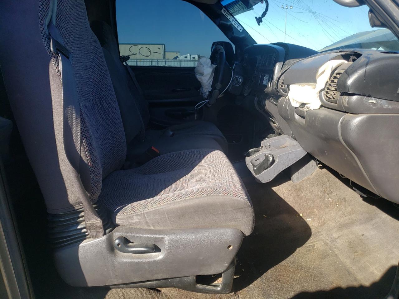 Photo 5 from auction – 2002 DODGE RAM 2500 with VIN 3B7KF236X2M263969