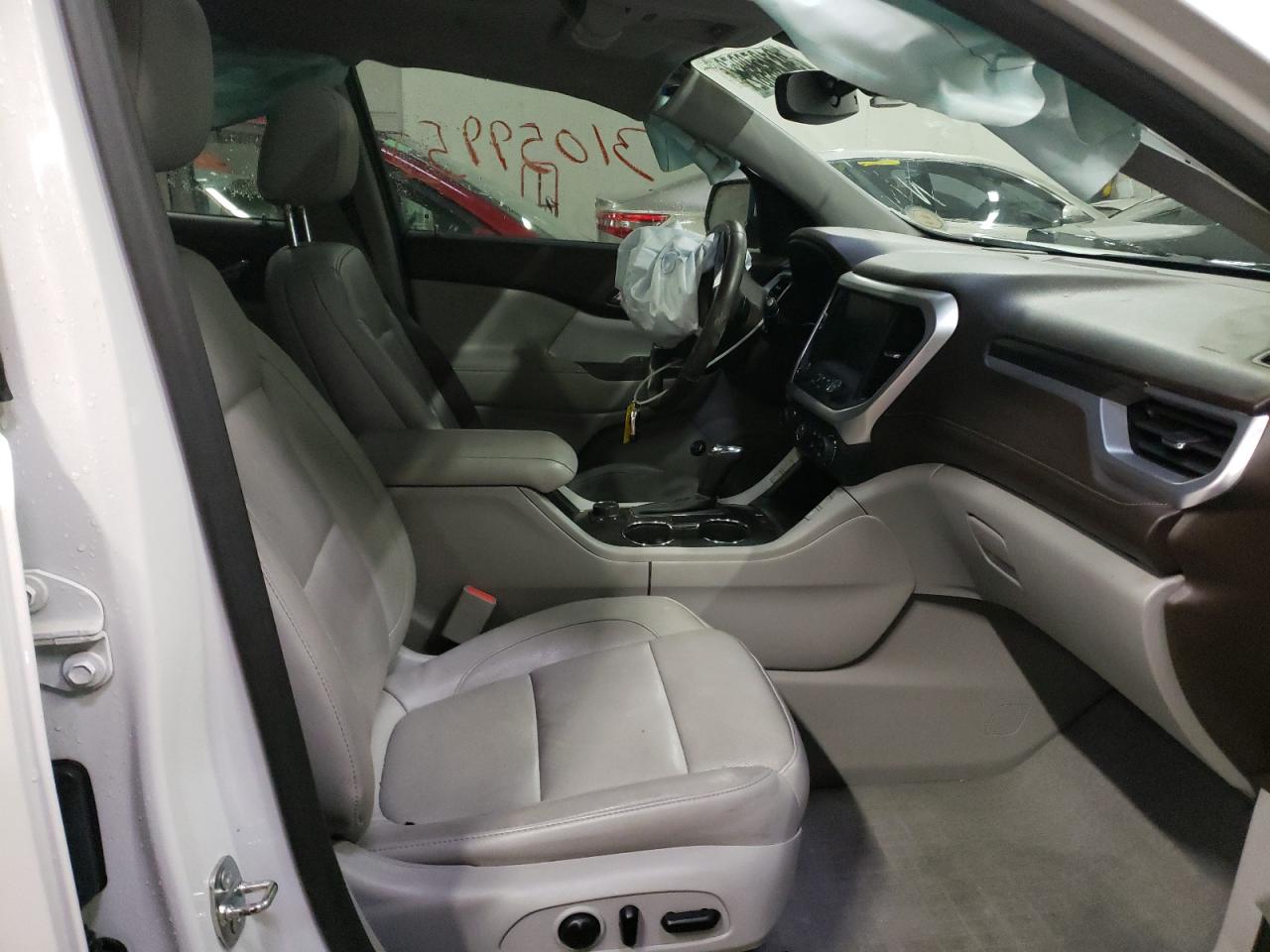 Photo 5 from auction – 2017 GMC ACADIA SLT with VIN 1GKKNWLS7HZ259879