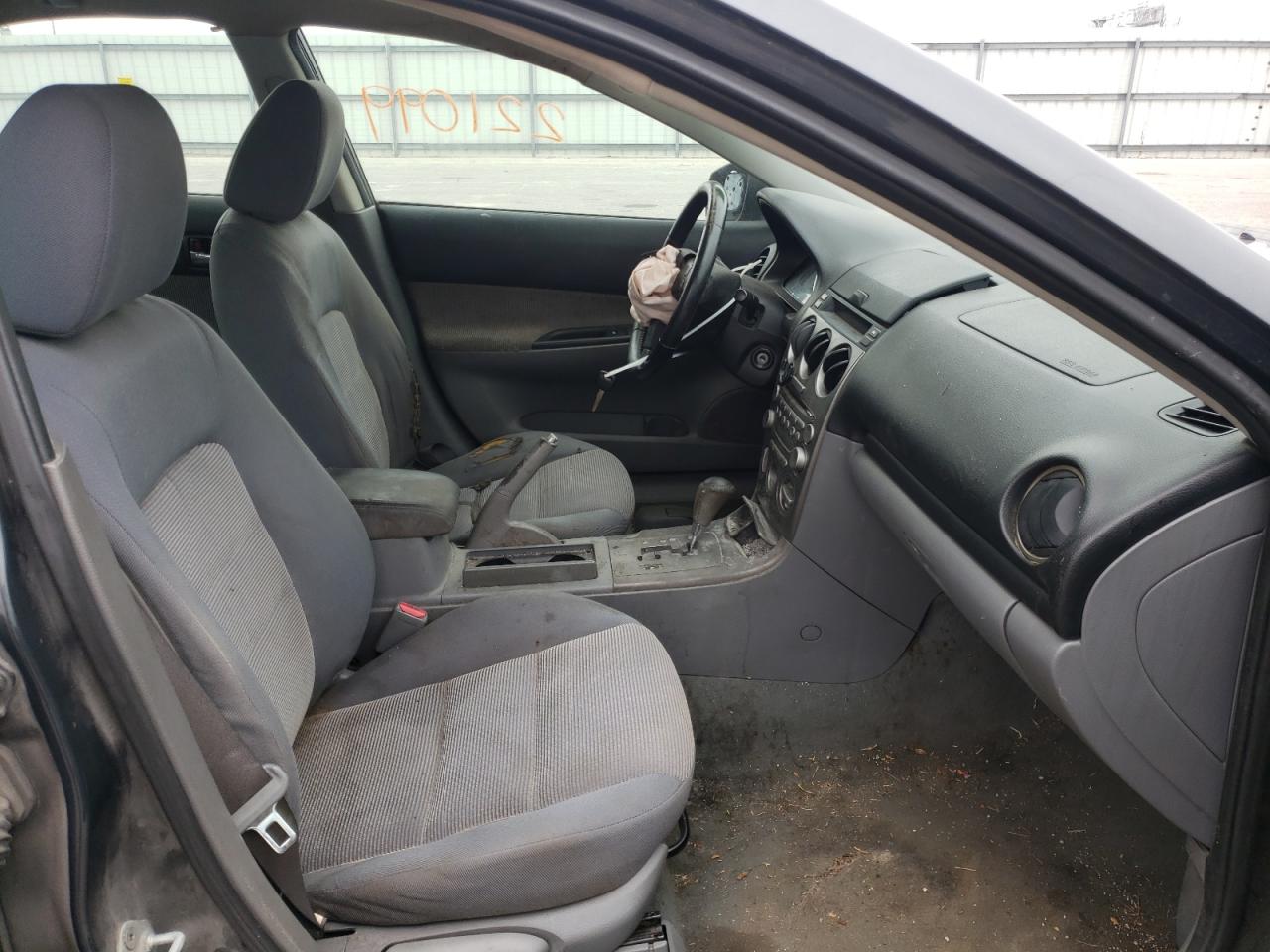 Photo 5 from auction – 2005 MAZDA 6 I with VIN 1YVHP80C355M69143