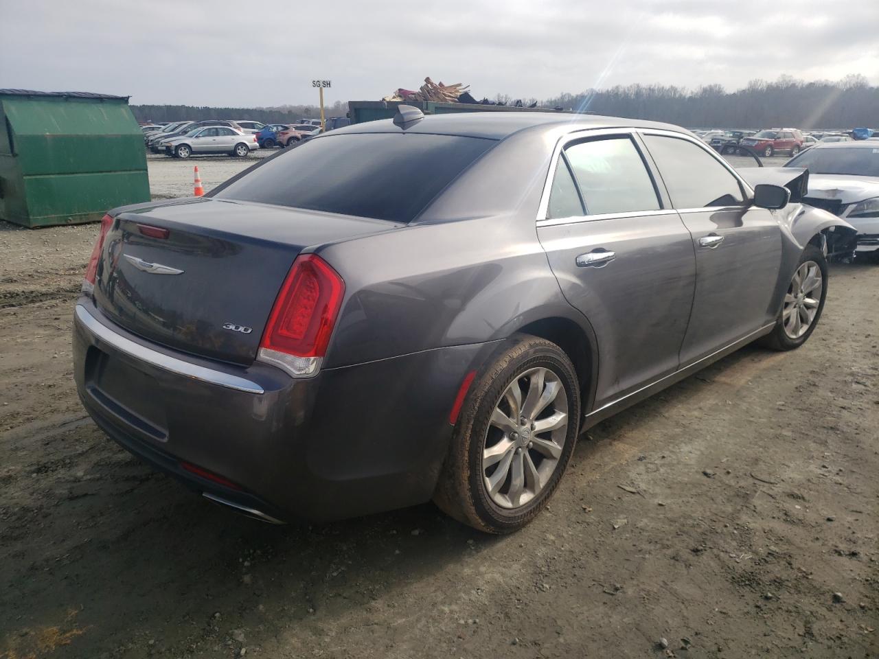 Photo 4 from auction – 2018 CHRYSLER 300 LIMITE with VIN 2C3CCAKG0JH171014