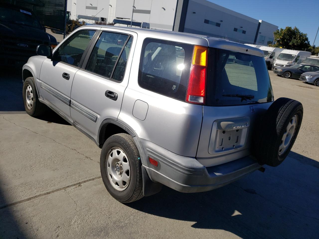 Photo 3 from auction – 2001 HONDA CR-V LX with VIN JHLRD18491C017374