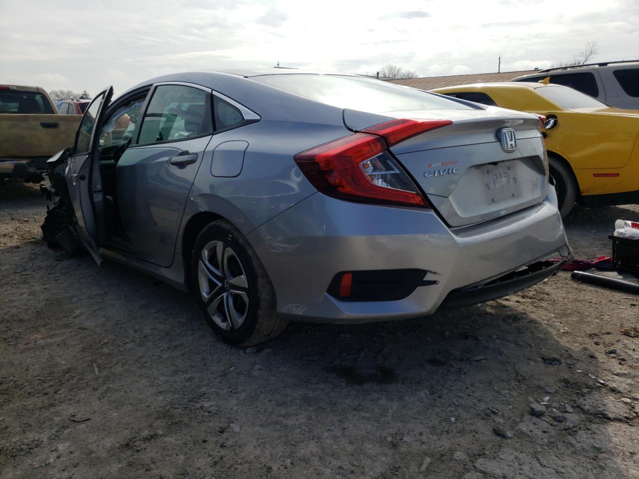 Photo 3 from auction – 2018 HONDA CIVIC LX with VIN 2HGFC2F58JH541571