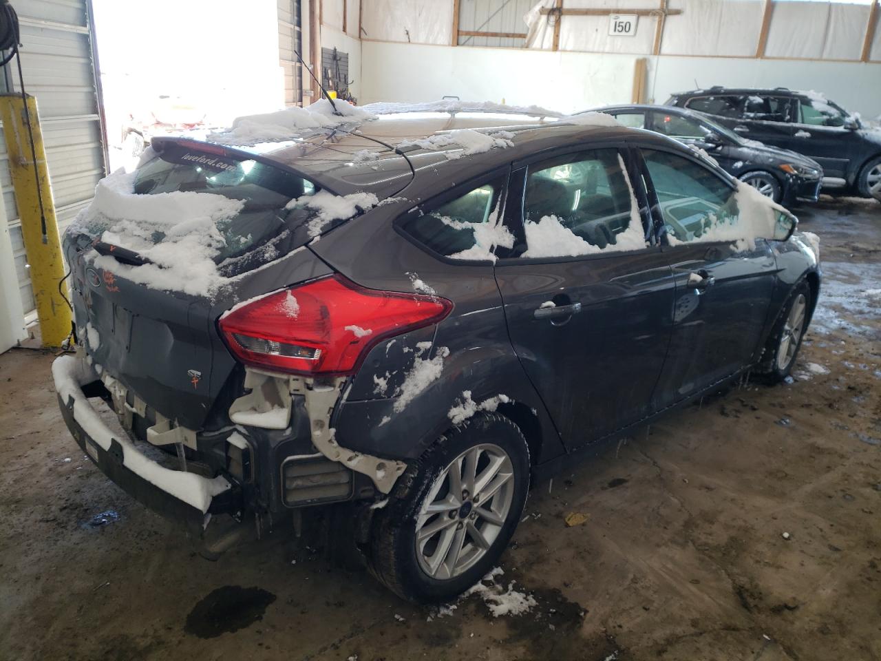 Photo 4 from auction – 2016 FORD FOCUS SE with VIN 1FADP3K28GL258939