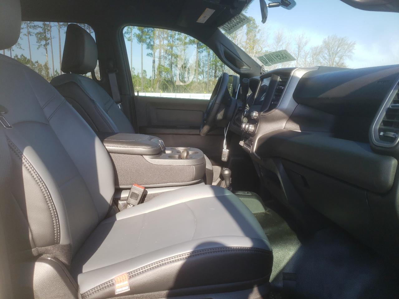 Photo 5 from auction – 2022 RAM 2500 TRADE with VIN 3C6UR5CL9NG125681
