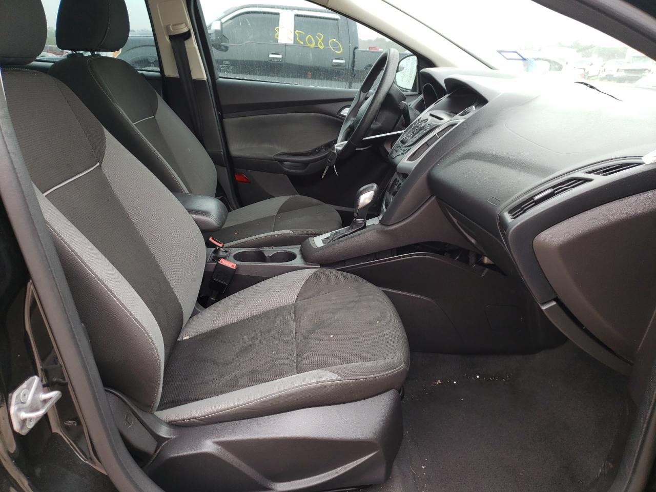Photo 5 from auction – 2014 FORD FOCUS SE with VIN 1FADP3F21EL171424