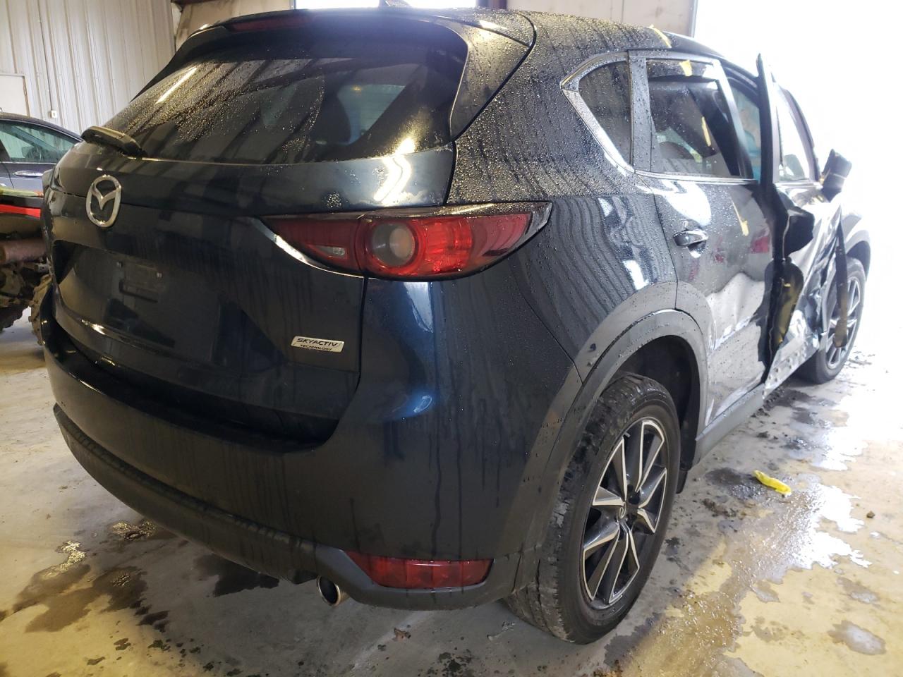 Photo 4 from auction – 2018 MAZDA CX-5 TOURI with VIN JM3KFBCM8J0445323