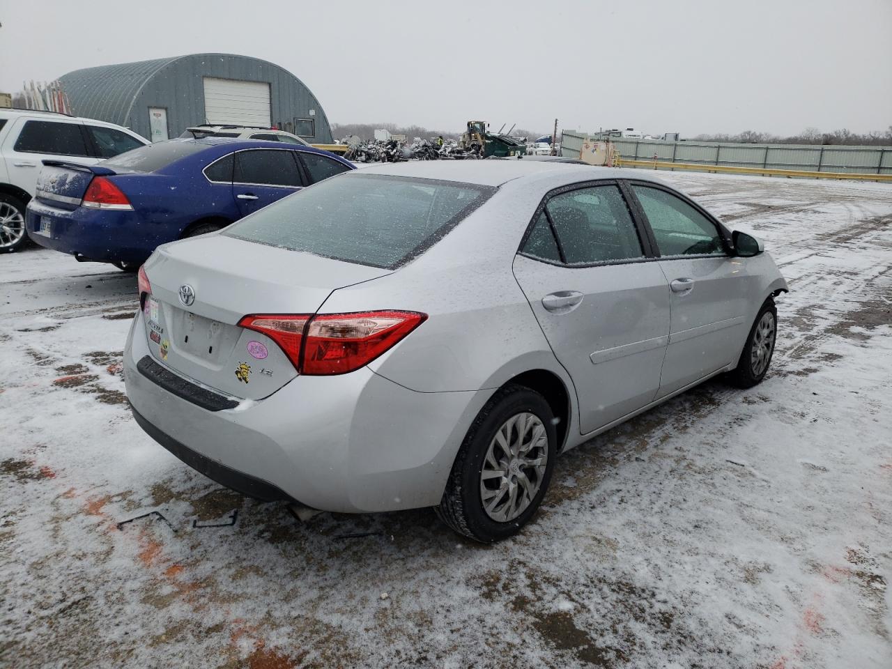 Photo 4 from auction – 2017 TOYOTA COROLLA L with VIN 5YFBURHE4HP736992