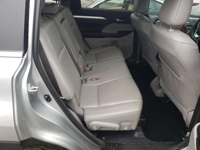 Photo 6 from auction – 2018 TOYOTA HIGHLANDER with VIN 5TDJZRFH8JS851862