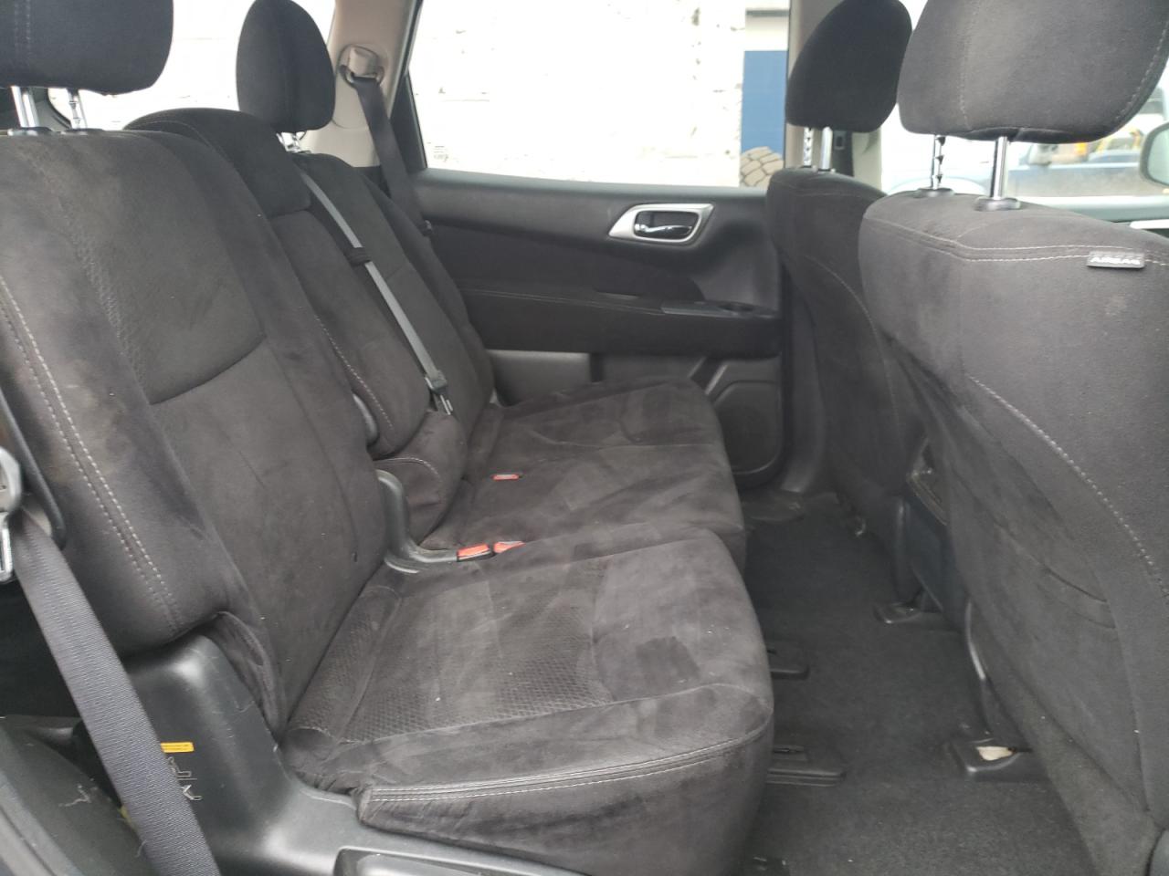 Photo 6 from auction – 2014 NISSAN PATHFINDER with VIN 5N1AR2MMXEC709975