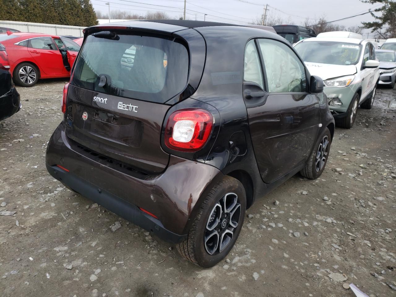 Photo 4 from auction – 2018 SMART FORTWO with VIN WMEFJ9BA5JK304028