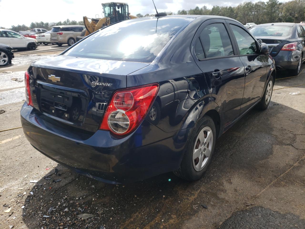 Zdjęcie 4 z aukcji – 2015 CHEVROLET SONIC LS z VIN 1G1JB5SH8F4138412