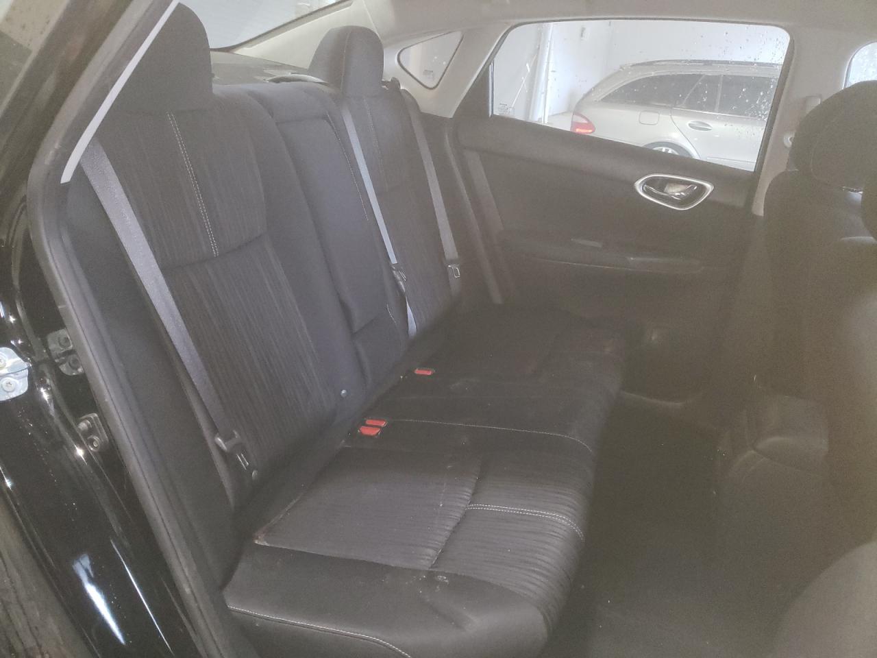 Photo 6 from auction – 2017 NISSAN SENTRA S with VIN 3N1AB7AP3HL650784