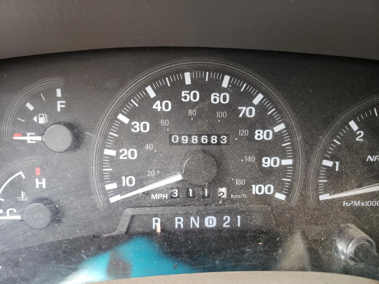 Photo 8 from auction – 1998 LINCOLN NAVIGATOR with VIN 5LMPU28L7WLJ17877